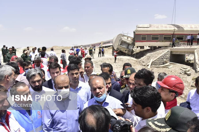 مسافران قطار واژگون شده مشهد یزد